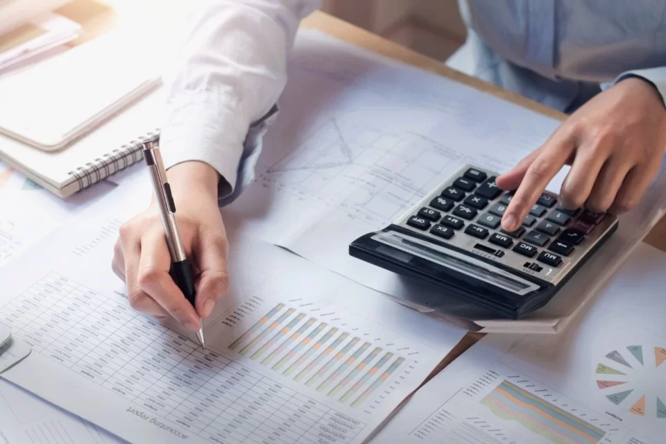 What is the importance of a real estate investing budget?