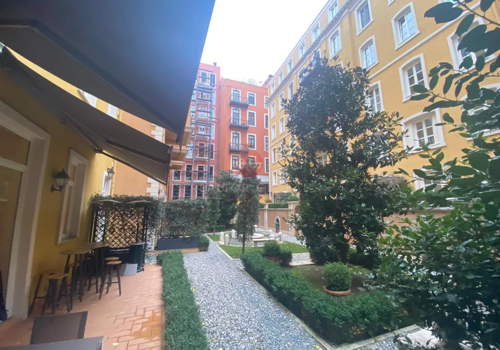 Apartments for Sale in Istanbul 4+1 and Sea View Duplex Prestige!