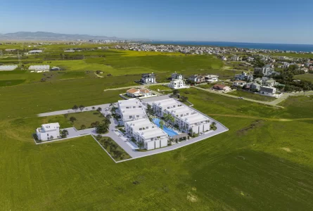 Kuzey Kıbrıs’ta Satılık Mülkler Üç Katlı Villa Ve 1+1 Daire Ayrıcalıklı