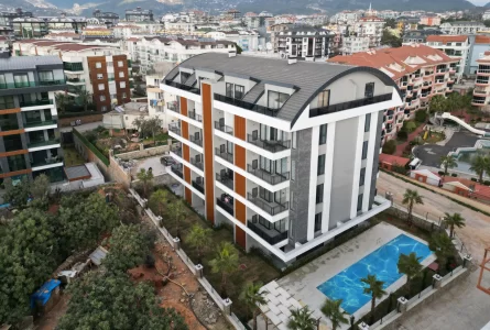 Wohnungen zum Verkauf in Alanya 1+1, Voll möbliert und modern
