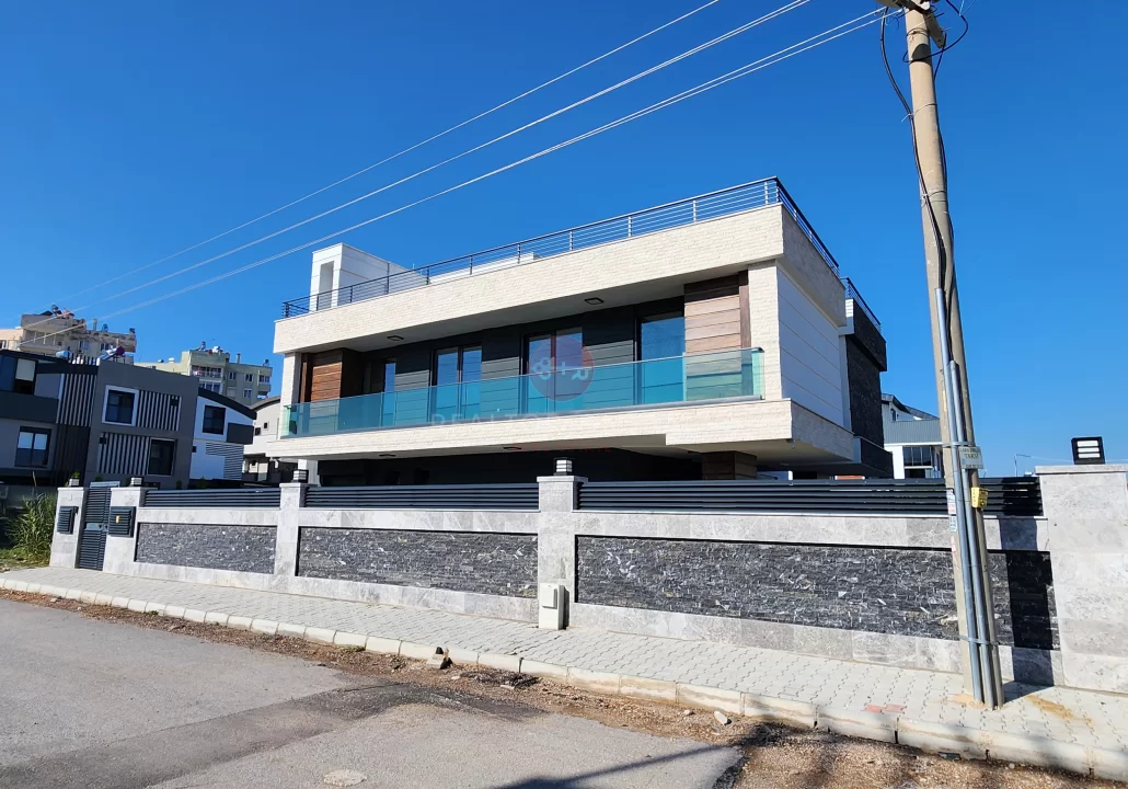 Prestigious Luxury Living and Investment Comfort with 5+1 Villas for Sale in Antalya