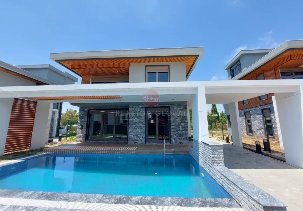 Independent Living Opportunity in Antalya with 4+1 Comfort Villas for Sale