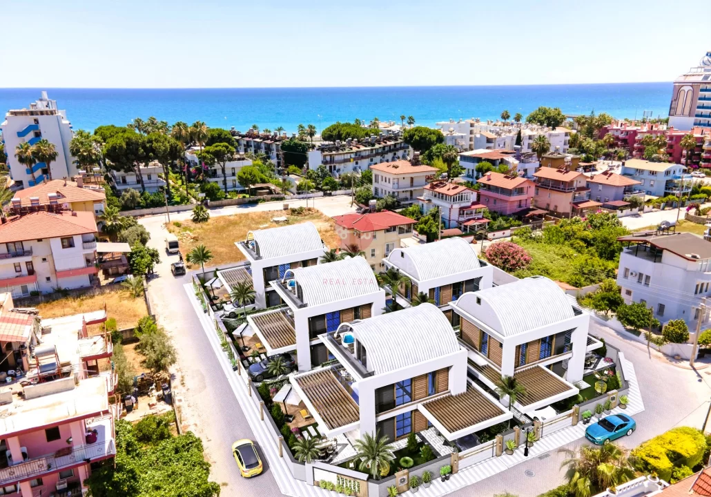 Triplex Villas for Sale in Alanya Bring Prestige to April