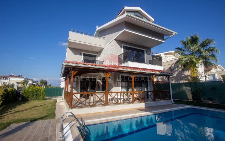 Villas for Sale in Antalya with Triplex and 4+1 Comfort