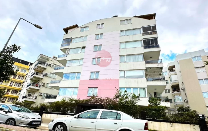 Opportunity for Comfortable Living in Central Locations with 2+1 Apartments for Sale in Antalya