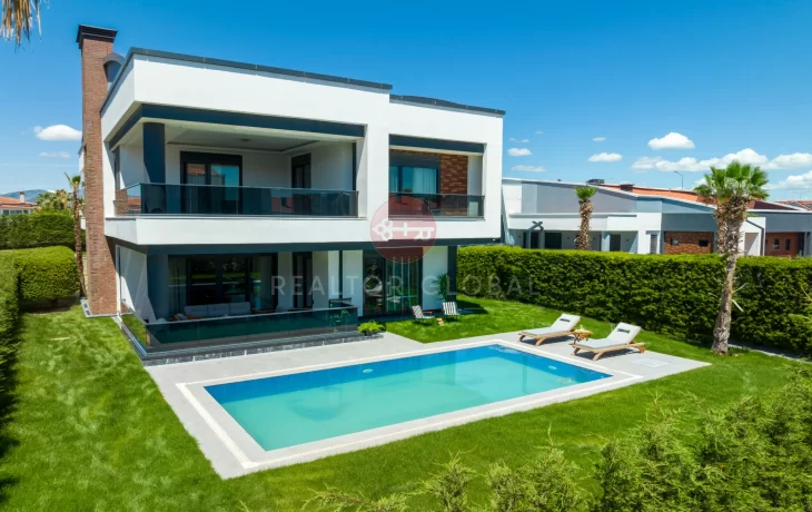 Obtain a Prestigious Investment Future with 5+1 Villas for Sale in Antalya!