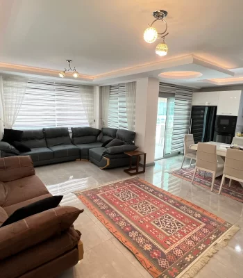 Alanya, Oba Mevkinde Satılık Geniş Mobilyalı 2+1 Daire