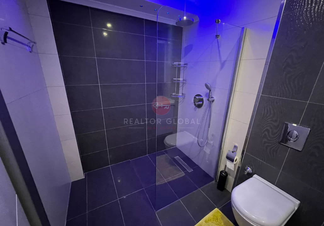 spacious 2 bedroom furnished apartment for sale in Oba