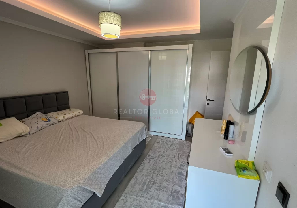 spacious 2 bedroom furnished apartment for sale in Oba
