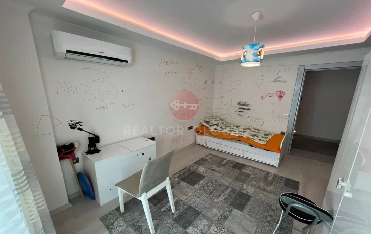 spacious 2 bedroom furnished apartment for sale in Oba