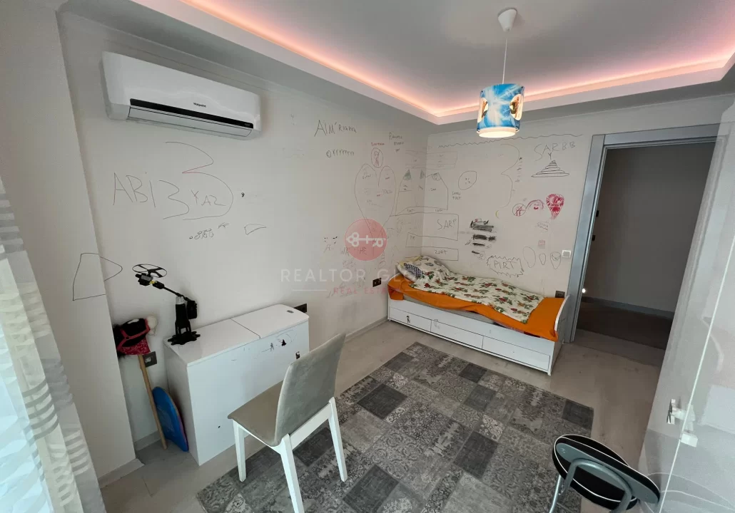 spacious 2 bedroom furnished apartment for sale in Oba