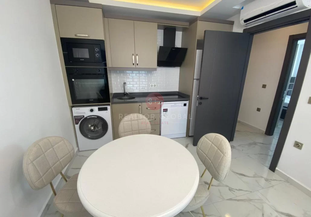 Two-bedroom Furnished Apartment With Sea View in Mahmutlar