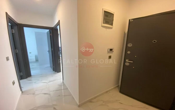 Two-bedroom Furnished Apartment With Sea View in Mahmutlar