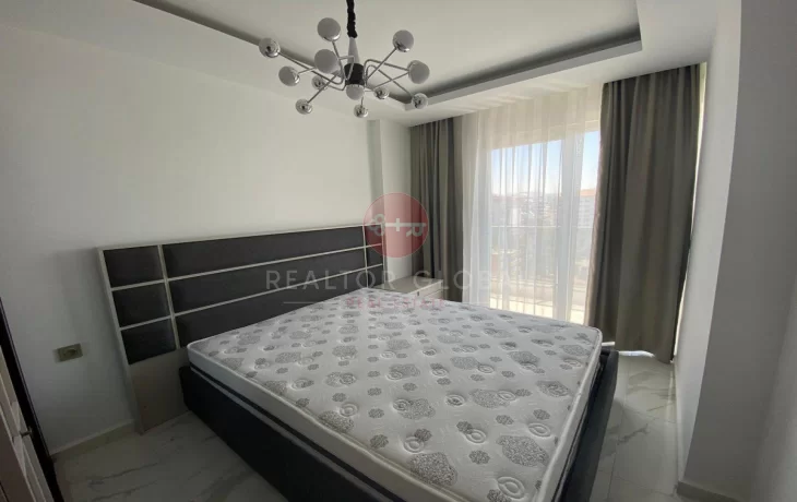Two-bedroom Furnished Apartment With Sea View in Mahmutlar