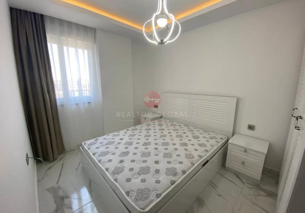 Two-bedroom Furnished Apartment With Sea View in Mahmutlar