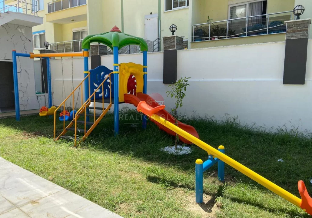 Two-bedroom Furnished Apartment With Sea View in Mahmutlar