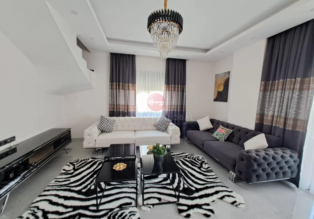 Alanya, Oba’da Satılık Eşyalı 2+1 Duplex Daire