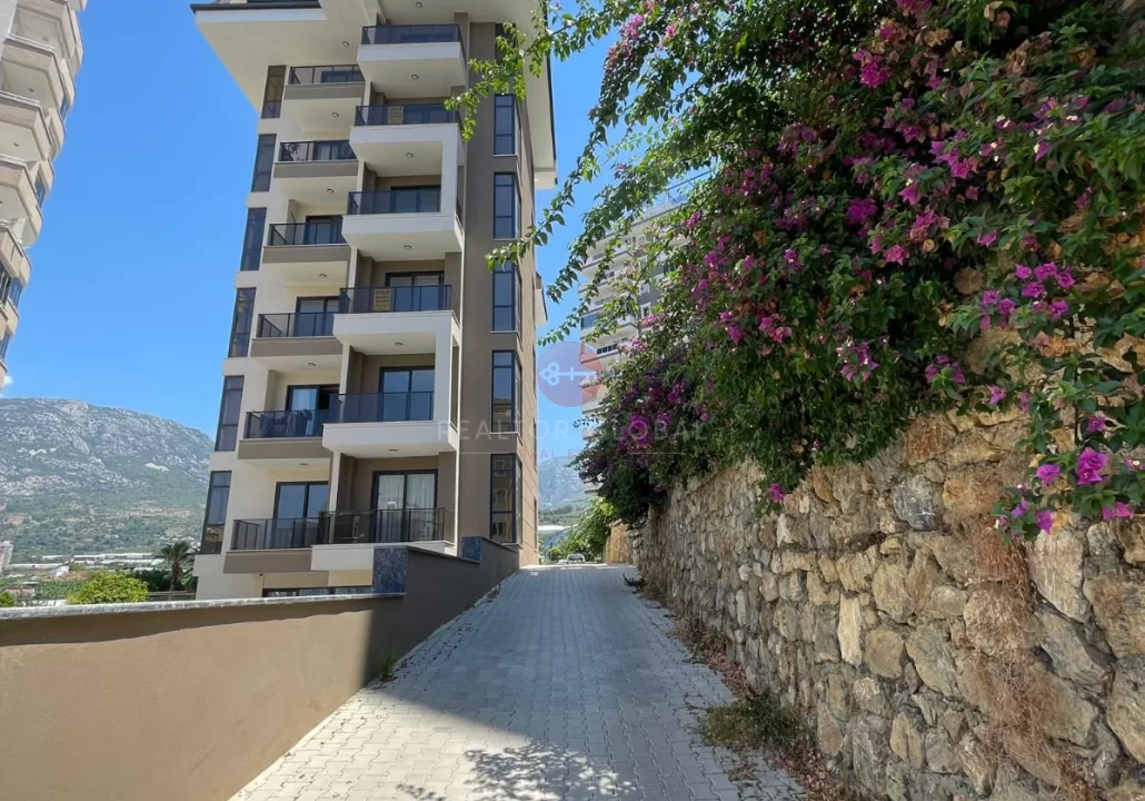 Alanya Mahmutlar’da Satılık Modern 1+1 Daire
