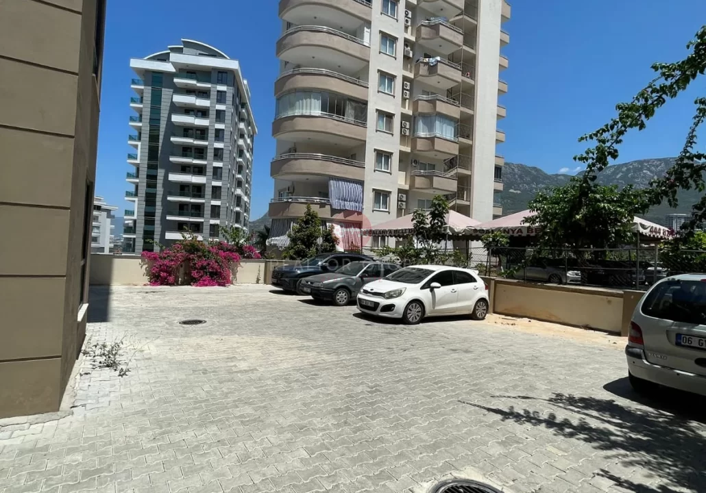 Alanya Mahmutlar’da Satılık Modern 1+1 Daire