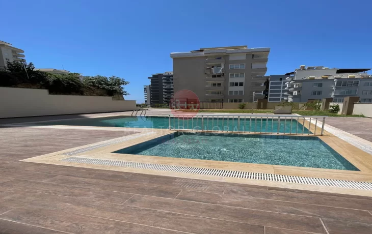 Alanya Mahmutlar’da Satılık Modern 1+1 Daire