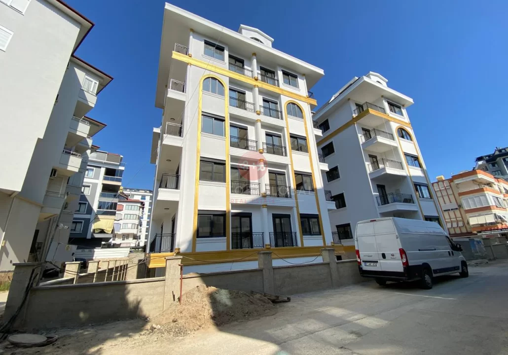 Alanya Merkez’de Satılık Yepyeni 1+1 Daire