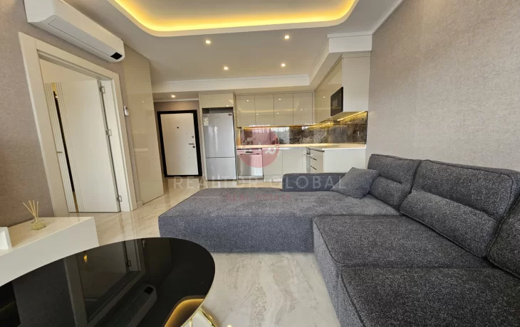 Luxuriöse, voll möblierte Ein-Zimmer-Wohnung zum Verkauf in Oba