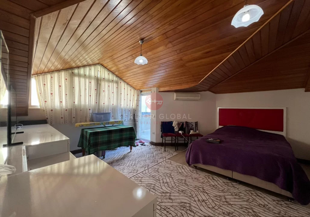 3-Bedroom Penthouse For Sale with Traditional Charm in Oba, Alanya