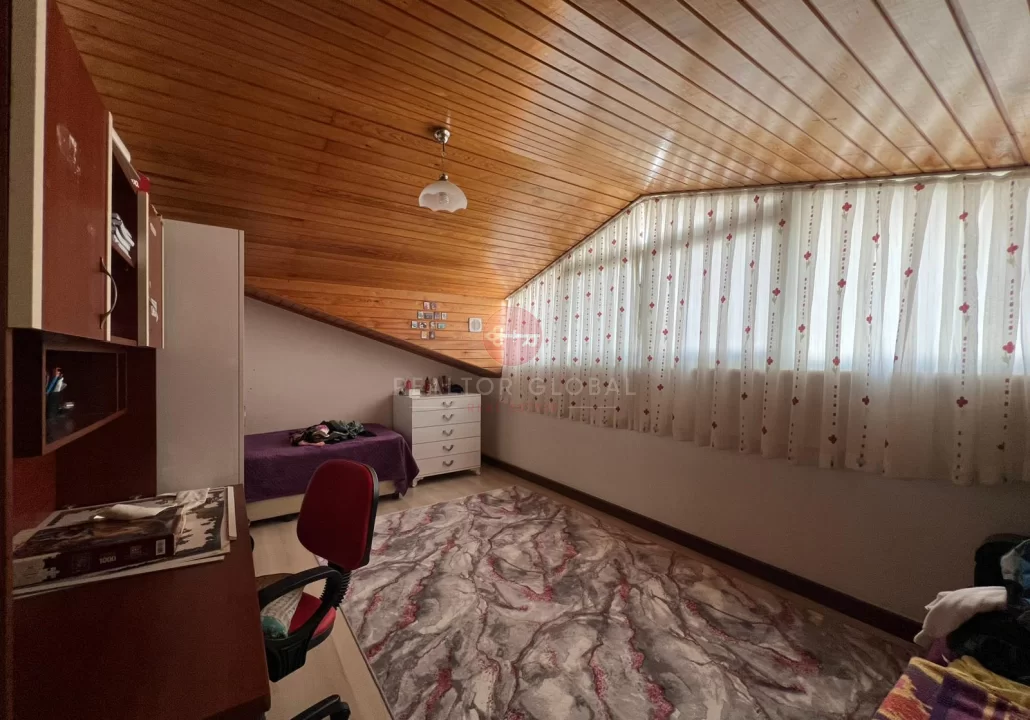 Prostrani trosobni penthouse s tradicionalnim šarmom u Obi, Alanja