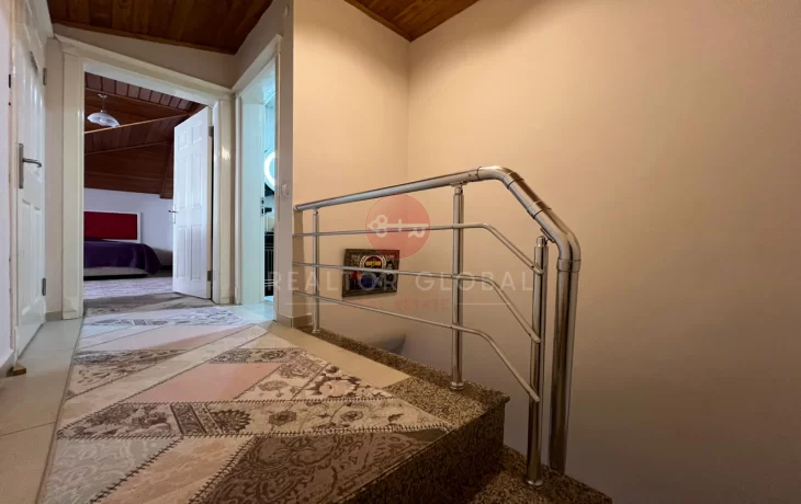 Prostrani trosobni penthouse s tradicionalnim šarmom u Obi, Alanja