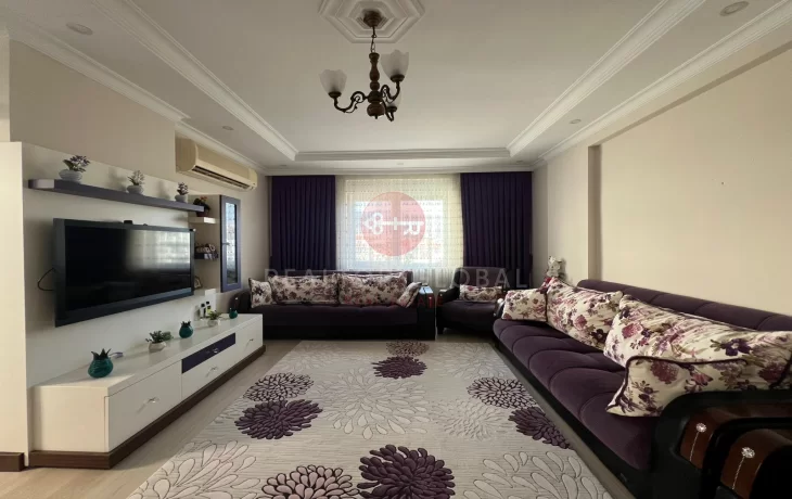 Prostrani trosobni penthouse s tradicionalnim šarmom u Obi, Alanja