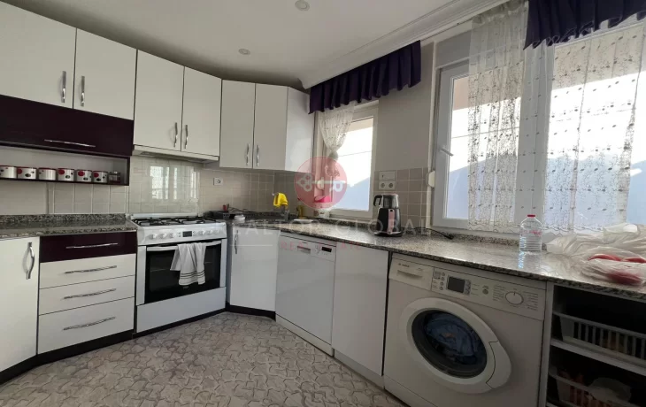 Prostrani trosobni penthouse s tradicionalnim šarmom u Obi, Alanja