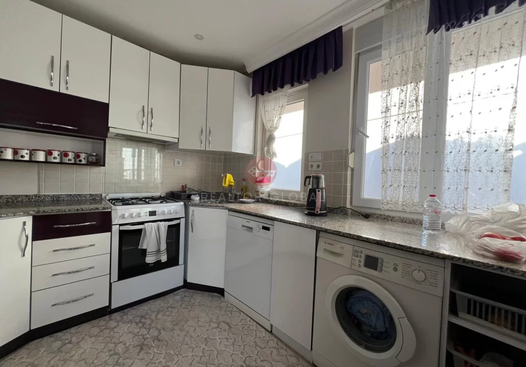 Prostrani trosobni penthouse s tradicionalnim šarmom u Obi, Alanja