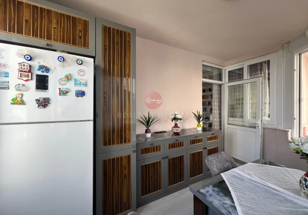 Prostrani trosobni penthouse s tradicionalnim šarmom u Obi, Alanja