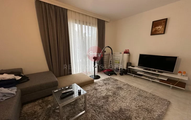 Geräumiges, möbliertes Duplex mit drei Schlafzimmern in Kyrenia