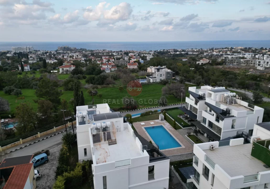 Geräumiges, möbliertes Duplex mit drei Schlafzimmern in Kyrenia
