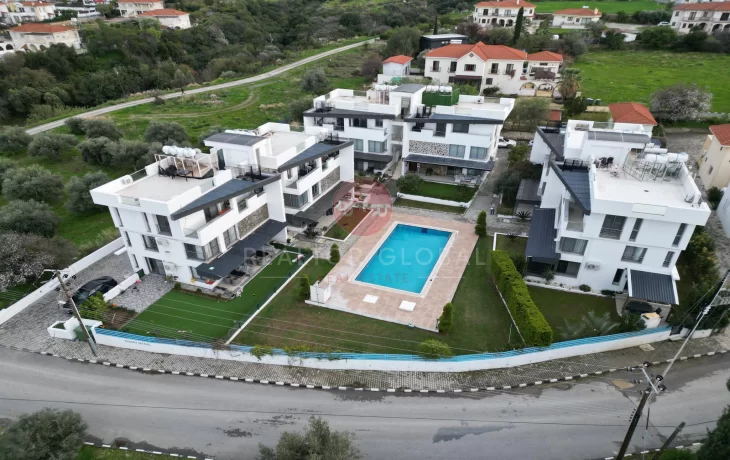 Geräumiges, möbliertes Duplex mit drei Schlafzimmern in Kyrenia