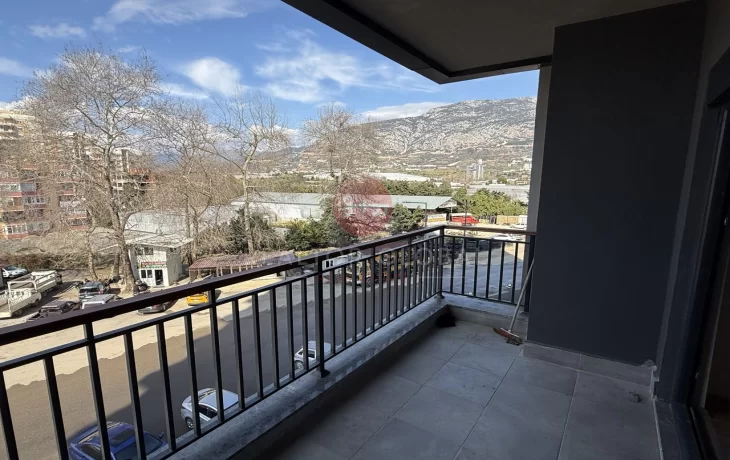 Stylish One-bedroom Apartment For Sale in Mahmutlar, Alanya
