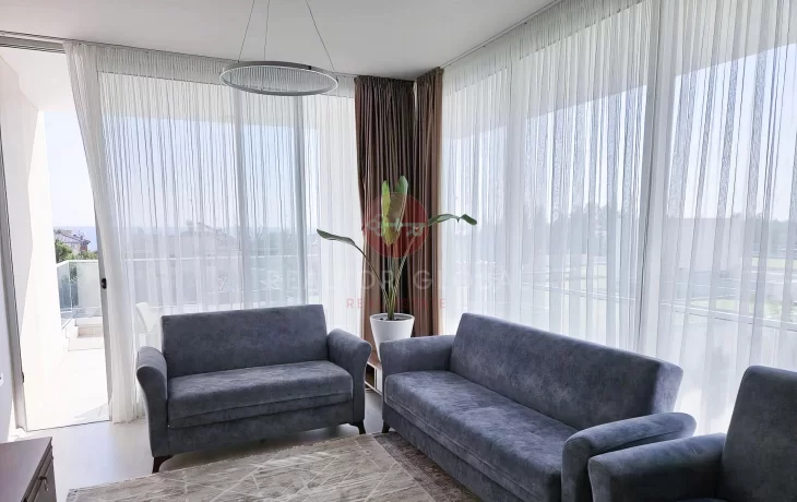 İskele'de Eşyalı ve Deniz Manzaralı 2+1 Satılık Daire
