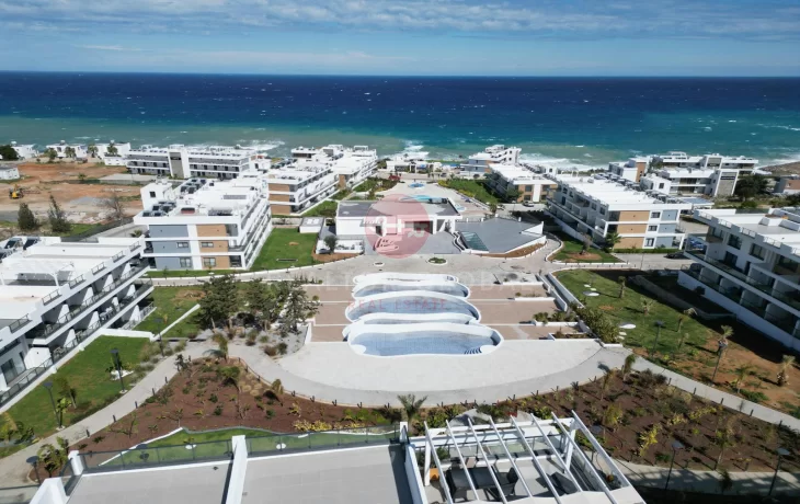 Kyrenia'da Satılık Deniz Manzaralı Şık Stüdyo Daire