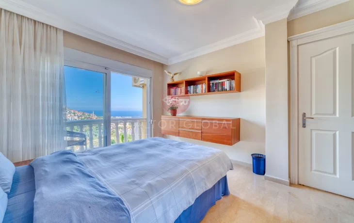 Alanya Tepe’de Deniz Manzaralı Lüks Diamond Villa Satılık