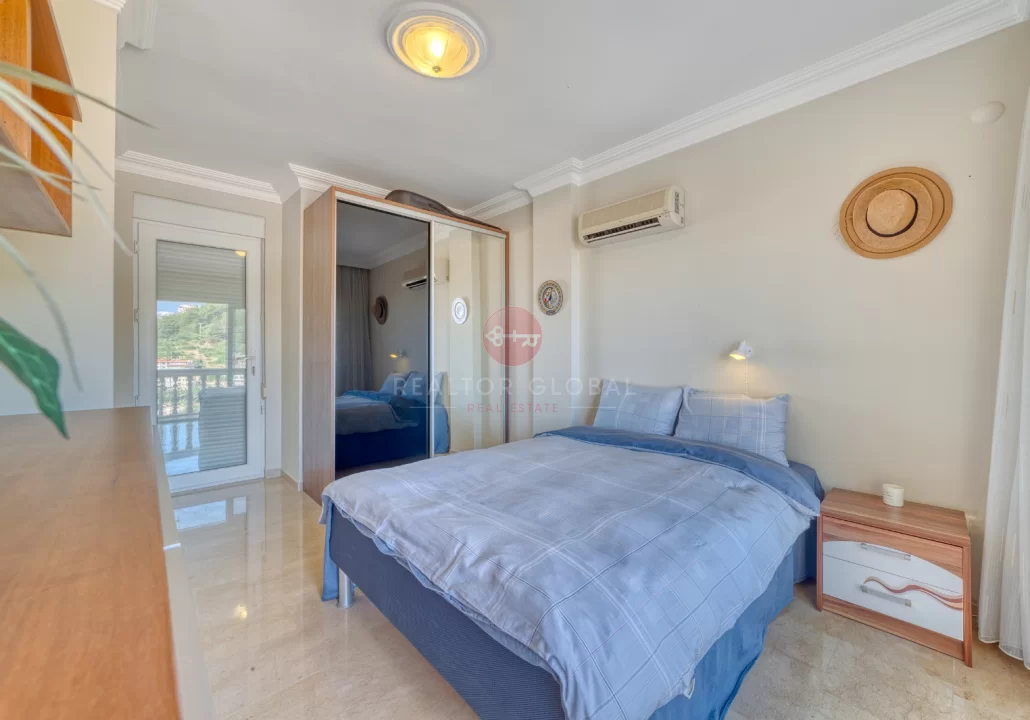 Alanya Tepe’de Deniz Manzaralı Lüks Diamond Villa Satılık