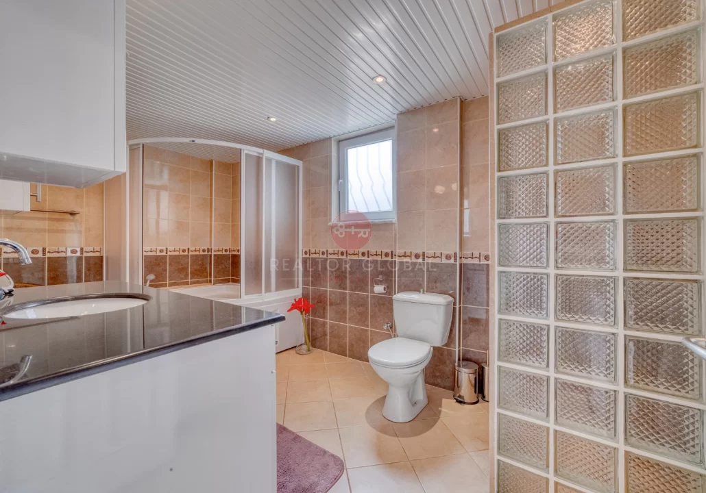 Alanya Tepe’de Deniz Manzaralı Lüks Diamond Villa Satılık