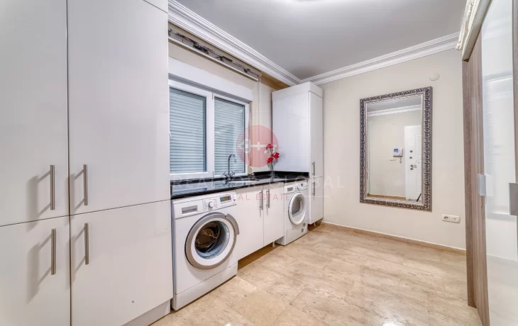 Alanya Tepe’de Deniz Manzaralı Lüks Diamond Villa Satılık