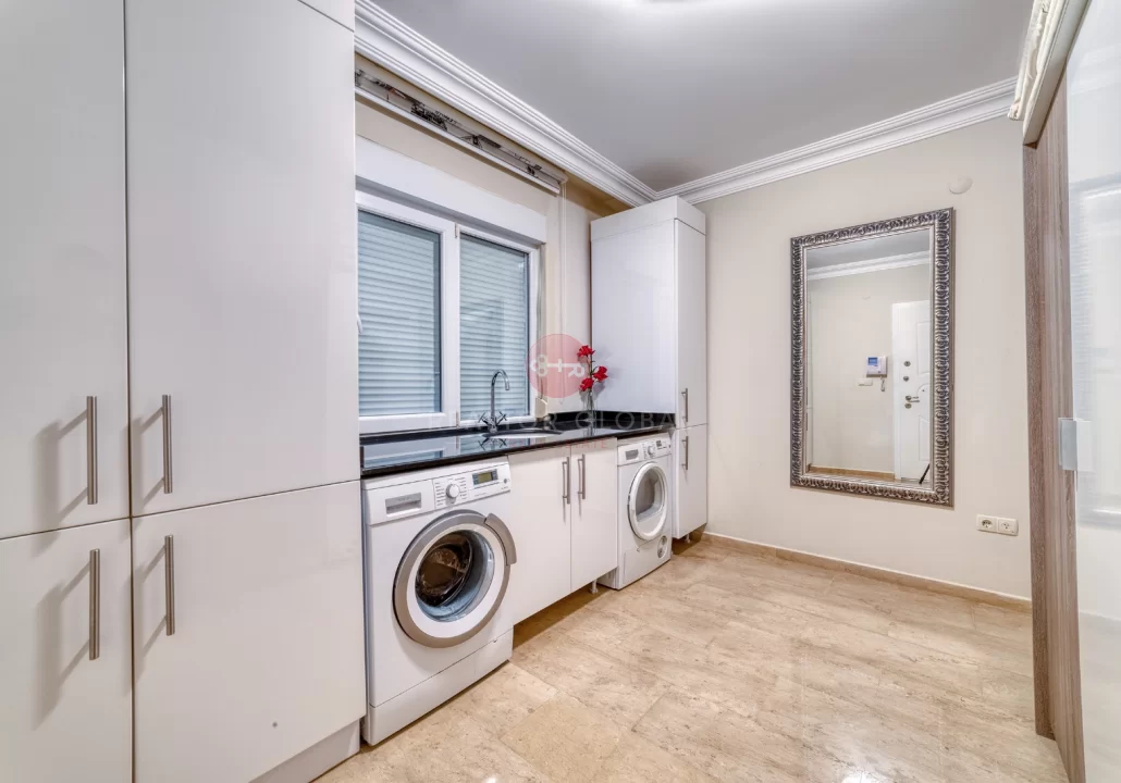 Alanya Tepe’de Deniz Manzaralı Lüks Diamond Villa Satılık