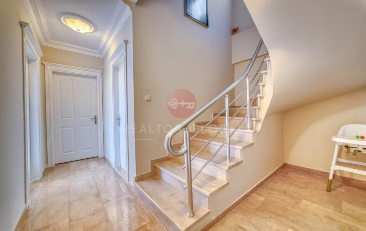 Alanya Tepe’de Deniz Manzaralı Lüks Diamond Villa Satılık