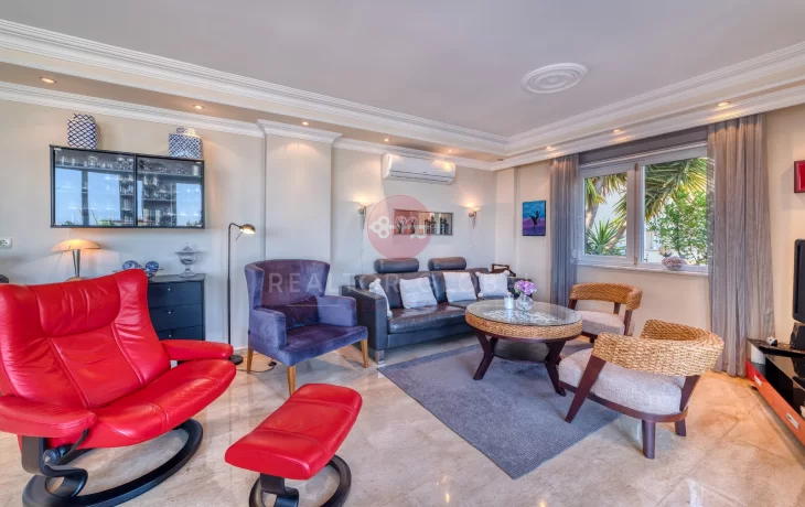 Alanya Tepe’de Deniz Manzaralı Lüks Diamond Villa Satılık