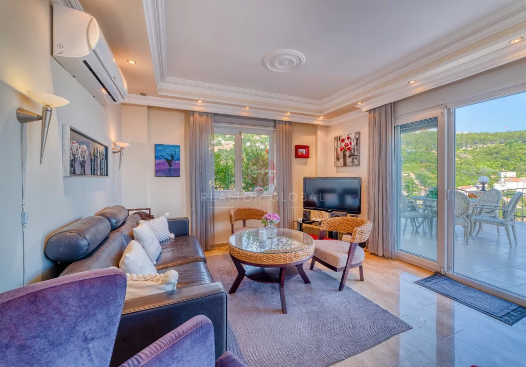 Alanya Tepe’de Deniz Manzaralı Lüks Diamond Villa Satılık