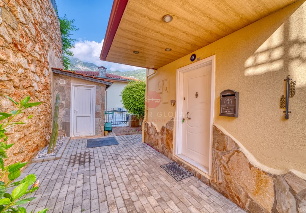 Alanya Tepe’de Deniz Manzaralı Lüks Diamond Villa Satılık