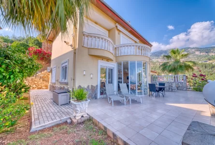 Luksuzna Vila sa Pogledom na More u Alanyi Tepe – Diamond Villa