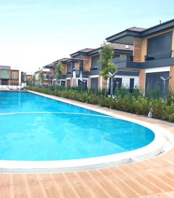 Luxury Villa for Sale in an Exclusive With Rich Facilities and in a Exxclusive Residential Complex